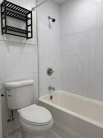 2 bed, 1.0 bath, $2,700 — Photo 4