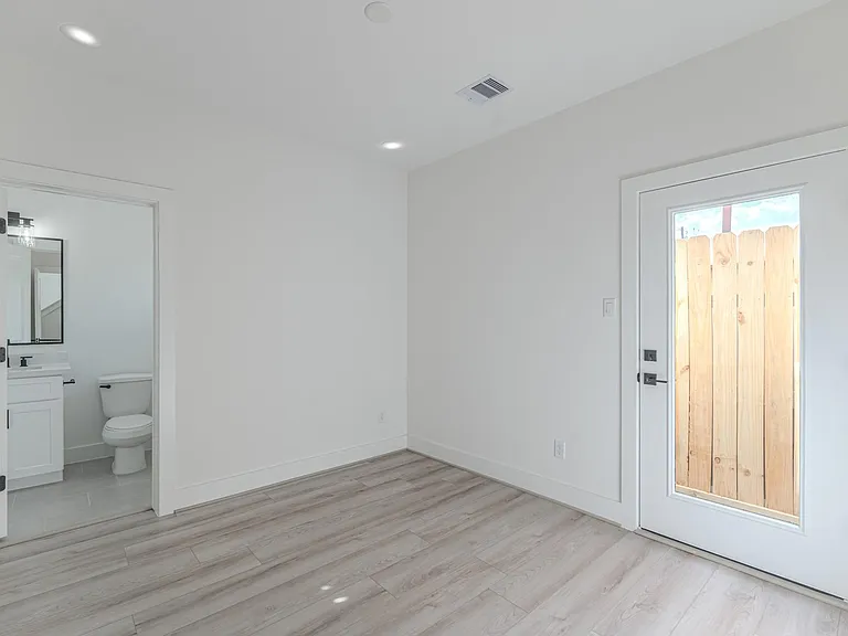 7735 Hammerly Blvd — Photo 13
