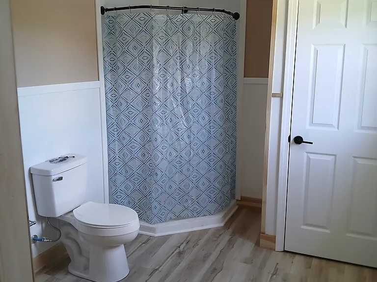 533 N State St #4 — Photo 10