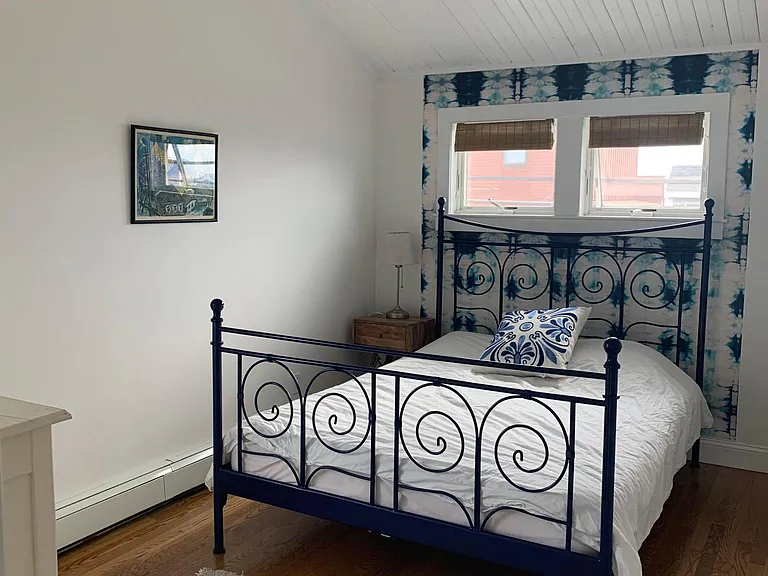 81 Northern Blvd — Photo 6