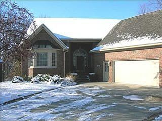1st image of 4022 Knollwood Ln