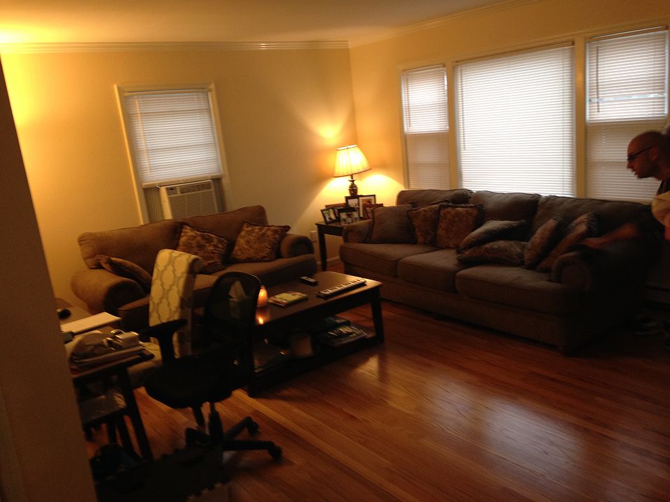 1st image of 105 Florence St #1