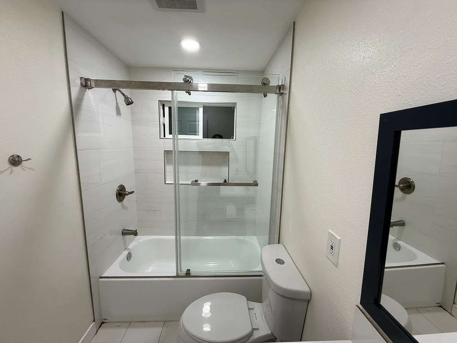 Studio, 220 sqft, $1,350 — Photo 4