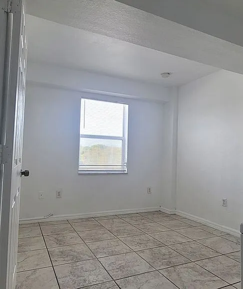 520 SW 5th St — Photo 43
