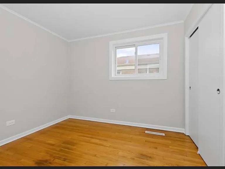 12821 S Racine Ave — Photo 2