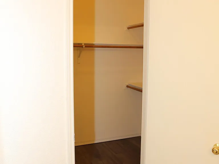 7305 Maplewood Dr — Photo 125