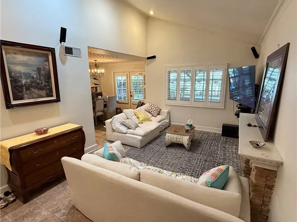 25225 Avenida Dorena, Santa Clarita, CA 91321