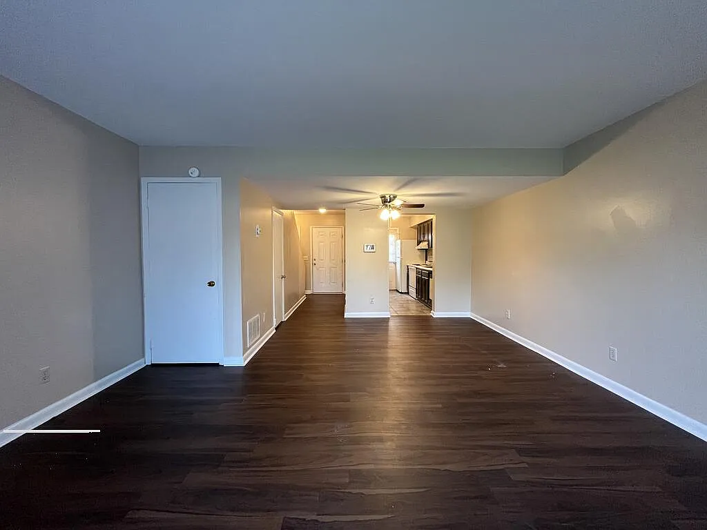2 bed, 1.5 bath, 1088 sqft, $1,300 — Photo 3