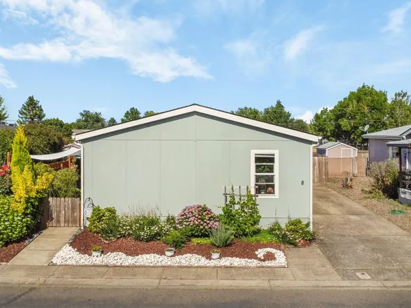 2151 Three Lakes Rd SE Unit 8, Albany, OR 97322