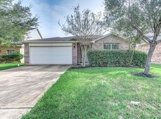 919 Butterfly Ln, Rosenberg, TX 77469