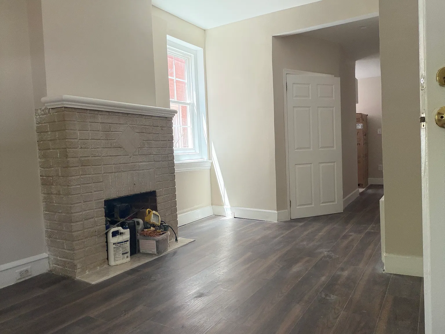 19 E Clapier St — Photo 2
