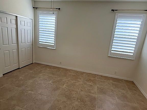 4th image of 4398 Summertree Rd