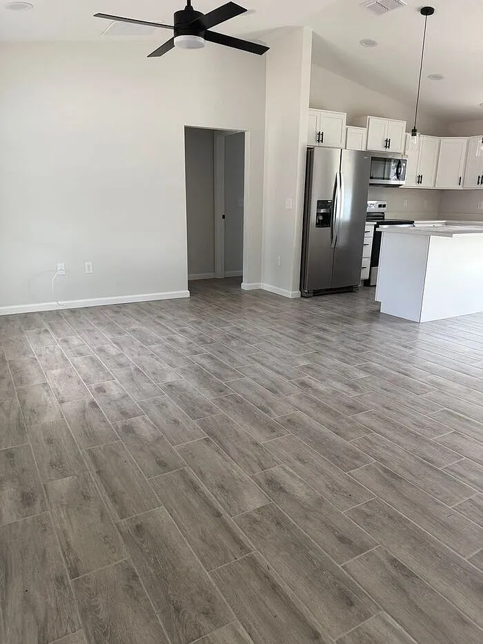 3 bed, 2.0 bath, 1240 sqft, $1,795 — Photo 3