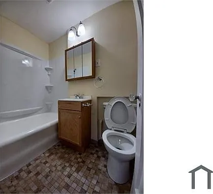 1520 Broadway #301 — Photo 6