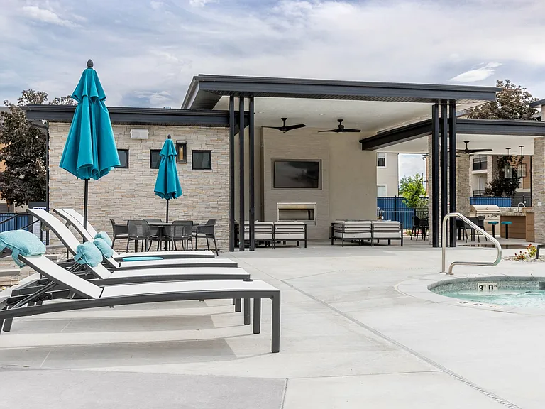 Loungers 2