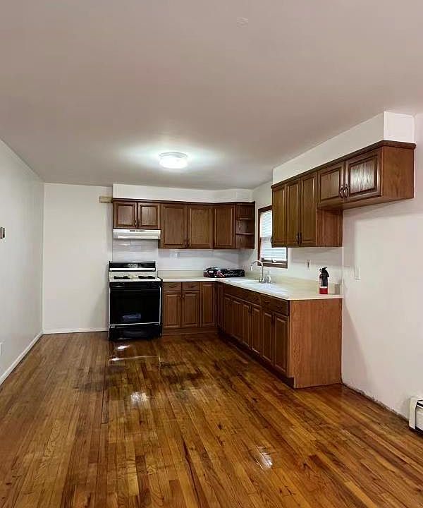 1st image of 7 Dorval Ave
