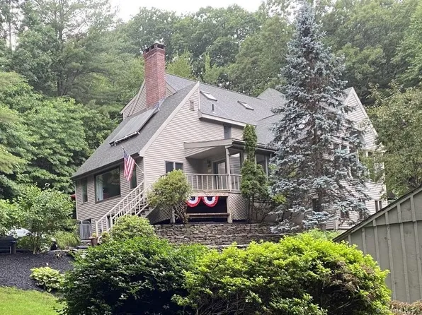 48 Dry Bridge Road, Canton, CT 06019