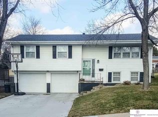 9624 Larimore Ave, Omaha, NE 68134