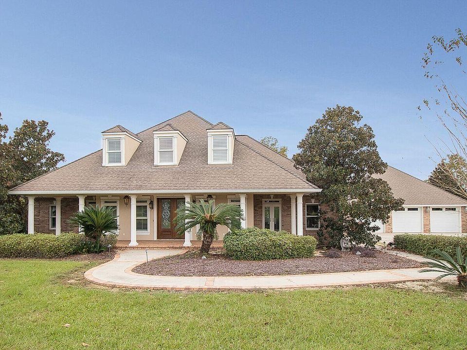 1st image of 15111 Dawnland Dr