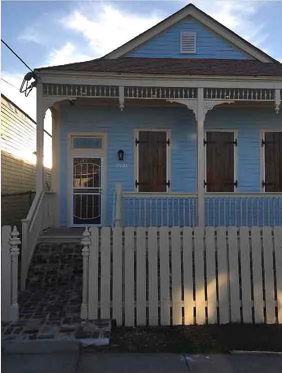 New Orleans open floor plan beautiful 2bedroom 2 bathroom 12ft tall ceilings — Photo 3