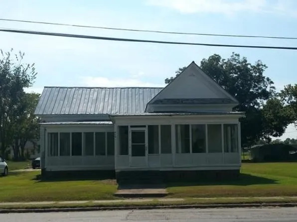 316 E Main St, Woodland, NC 27897