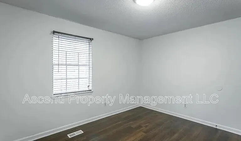 5822 Moody Sawyer Rd #B — Photo 14