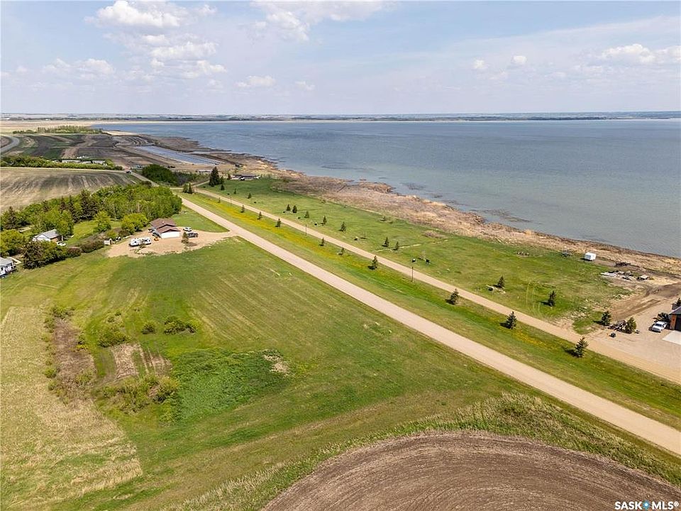 1st image of 780 Lakeshore DRIVE