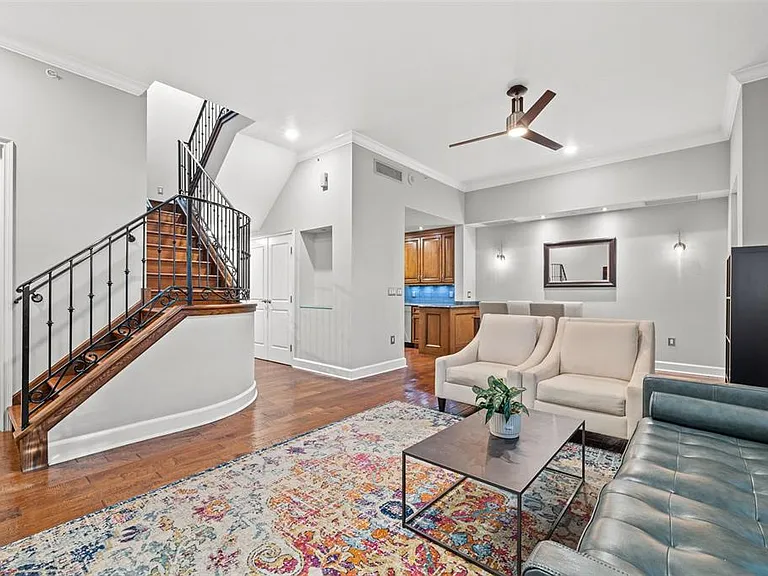 300 Beach Dr NE #305 — Photo 7