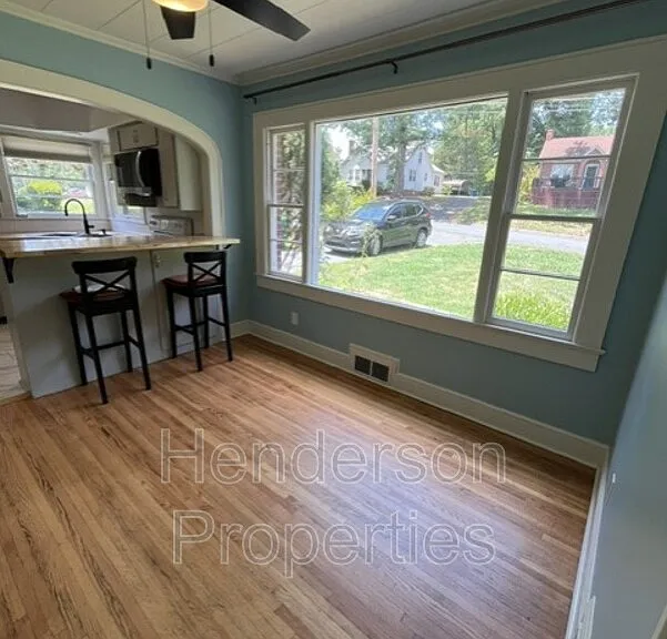 1631 Maple Ave — Photo 3