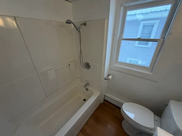 66 3rd St, Bangor, ME 04401