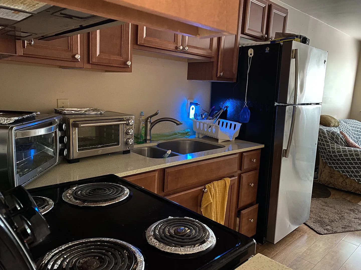 Royal Manor Apartments — Photo 3