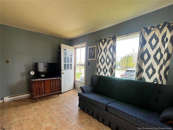 3rd image of 519 Salisbury Rd