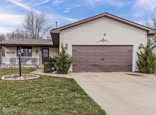 204 Nelson Ct, Champaign, IL