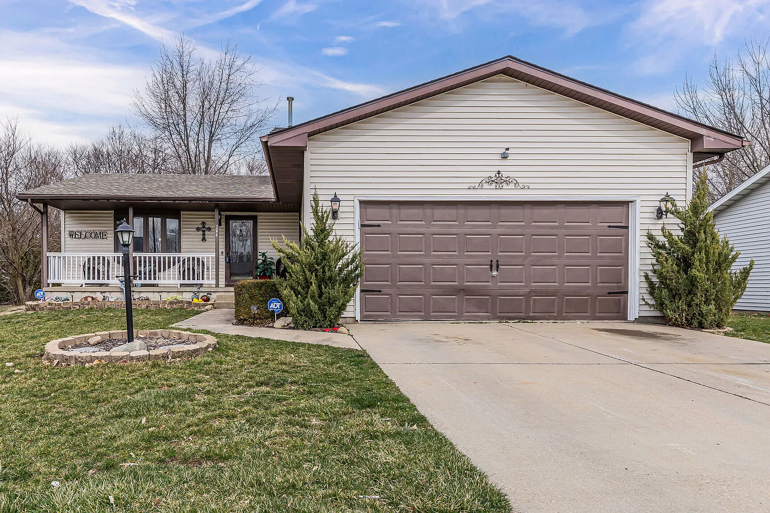 204 Nelson Ct photo 1