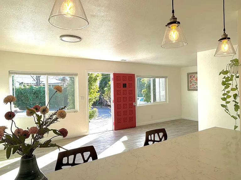1552 Atchison St — Photo 12