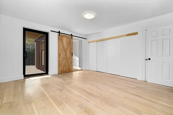Rented by Compass | media 5