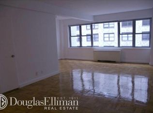458 W 52nd St APT 1A, New York, NY 10019