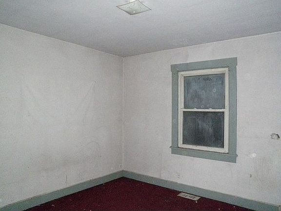 4th image of 320 S Oakland Ave