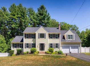 134 Chestnut St, Upton, MA 01568