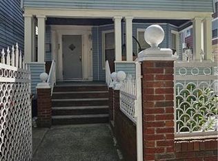 627 E 32nd St, Brooklyn, NY 11210