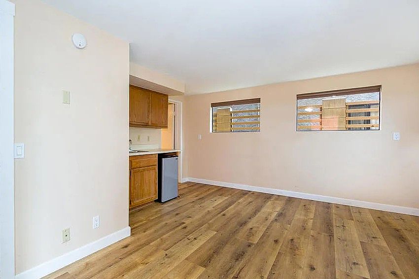 1st image of 381 Highland Dr #1