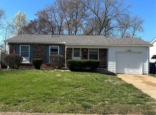 1130 Thompson Dr, Florissant, MO