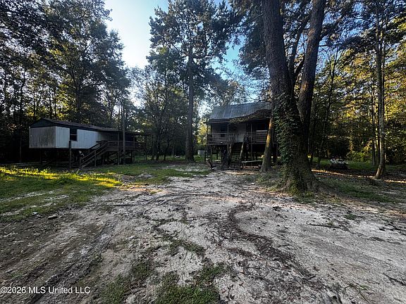 3rd image of 650 Liberty Rd