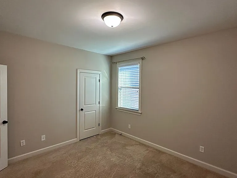 7294 Old South Dr — Photo 33