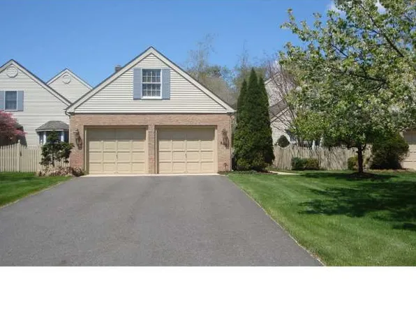 443 Windrow Clusters Dr #6215, Moorestown, NJ 08057