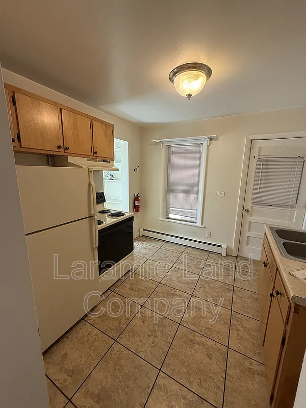 1 bed, 1.0 bath, $900 — Photo 4