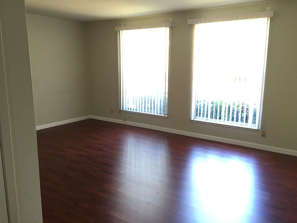 2nd image of 995 Ponderosa Ave APT C