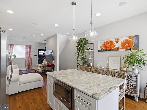 5th image of 2249 Kimball St