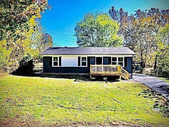 3rd image of 114 Coolbrook Dr