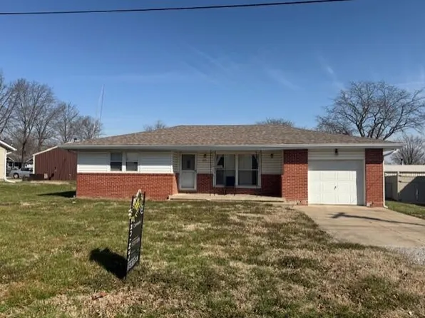 203 E Proctor St, Sturgeon, MO 65284